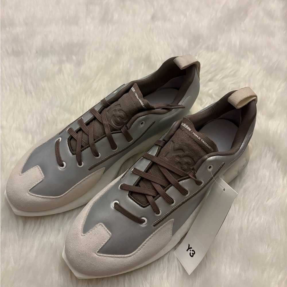Y-3 Men's Sneakers in Gray and Brown